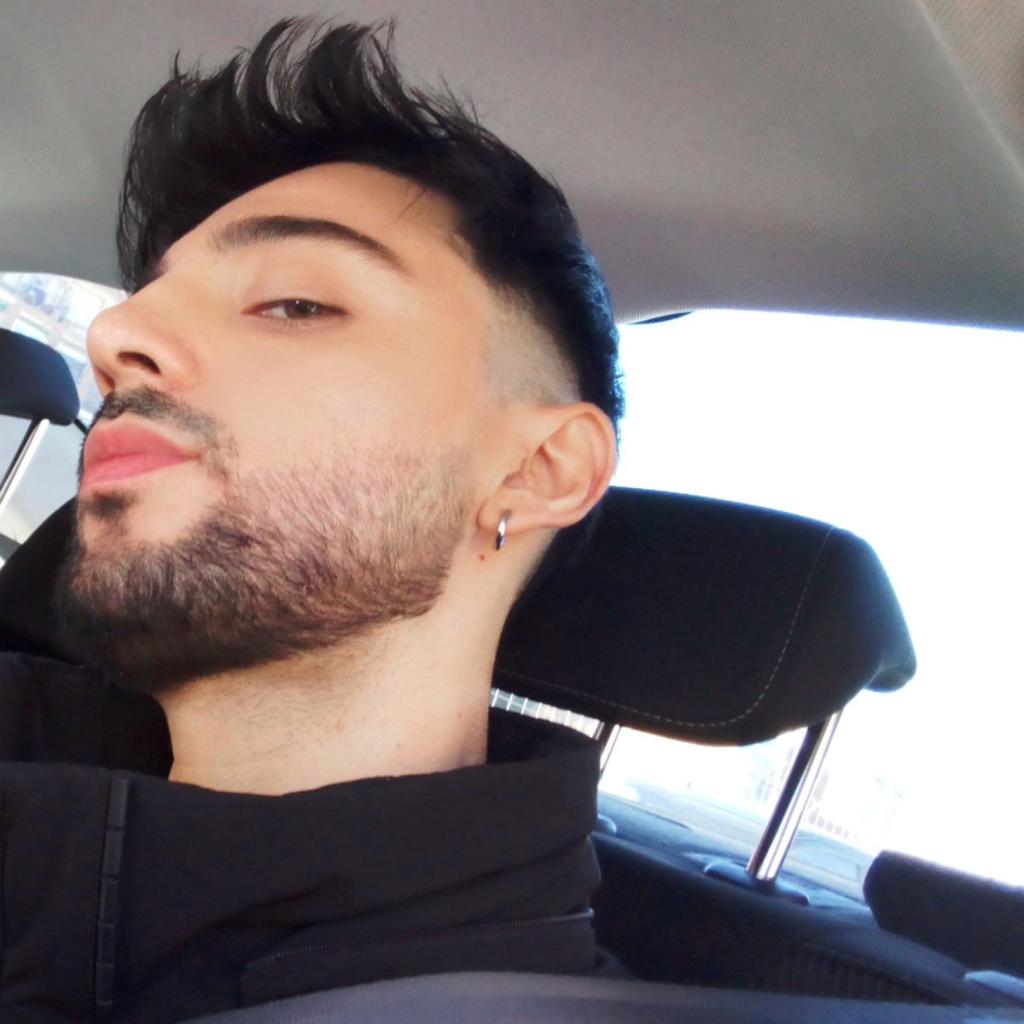 637705099: Chico busca chica en Ceuta