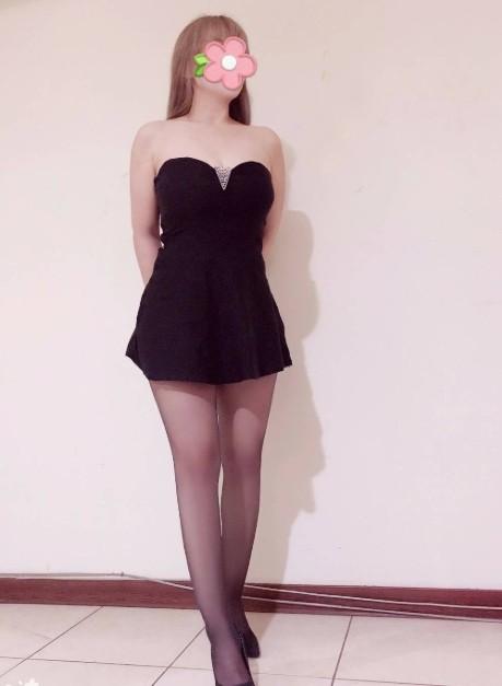 617650131: Chica busca chico en Barcelona