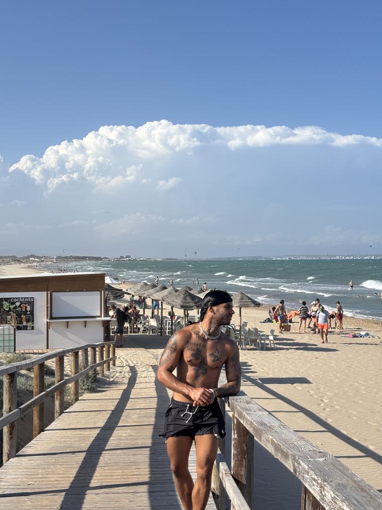 622831461: Chico busca chica en Ibiza