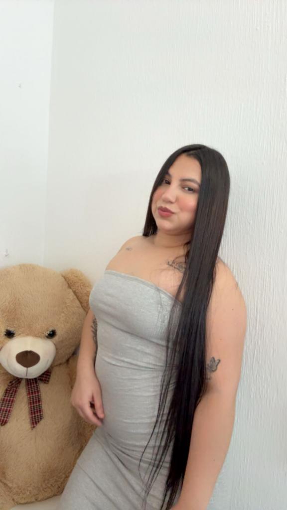 651766640: Chica busca chico en Sevilla