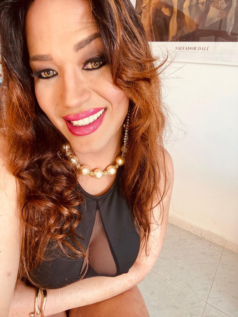 613988098: Transexual en Mallorca