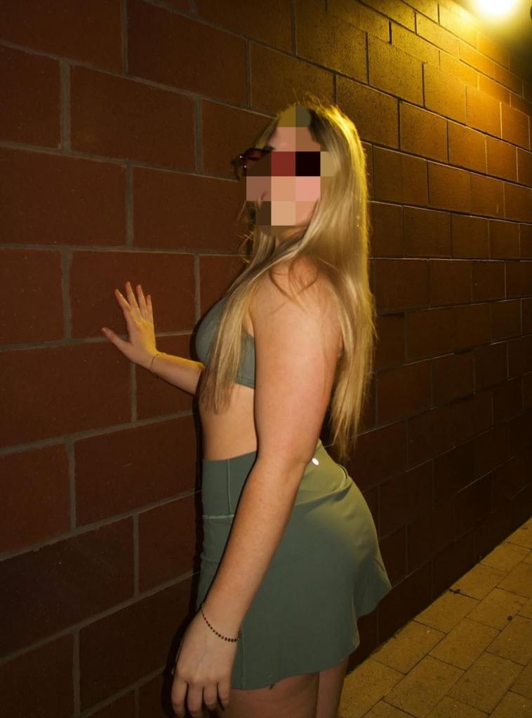 Chica busca chico en Lugo: 