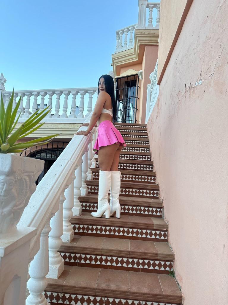 Chica busca chico en Ibiza: 