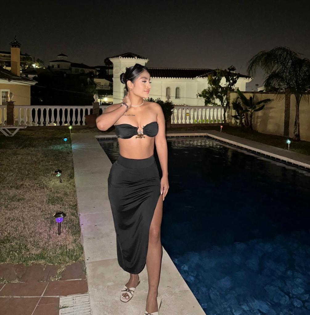 Chica busca chico en Ibiza: 