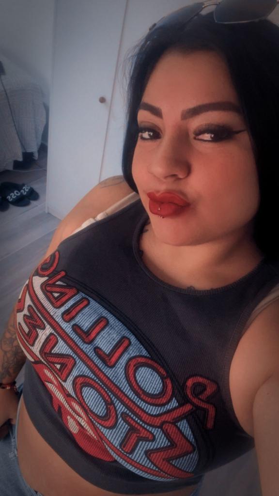 Chica busca chico en Barcelona: 