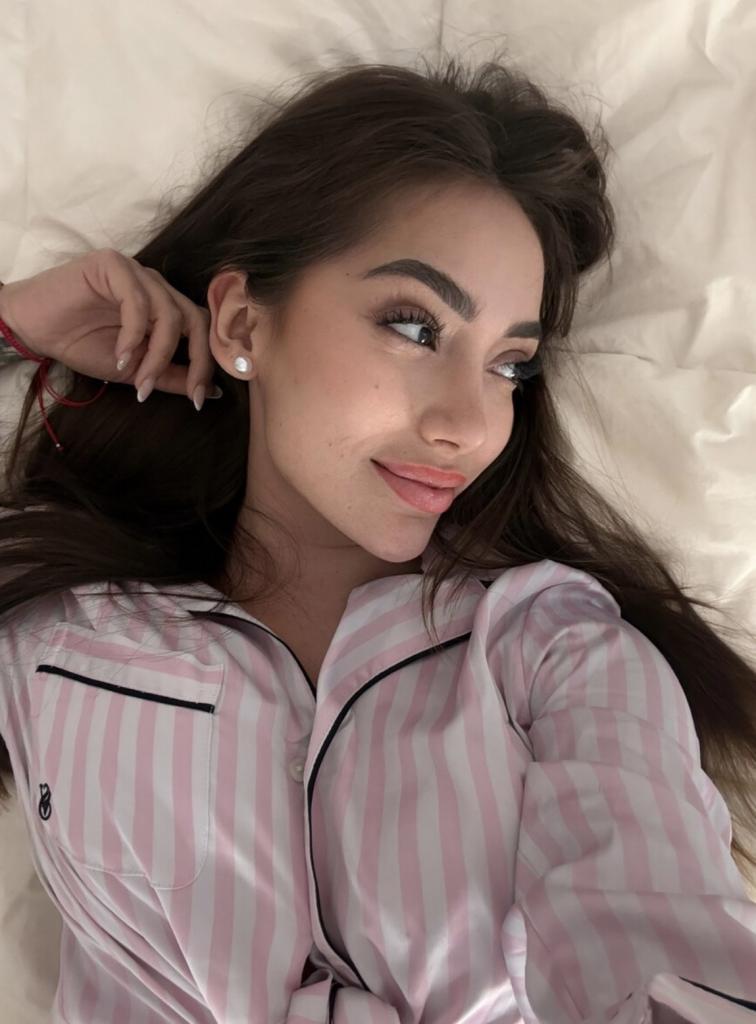642023604: Chica busca chico en Gerona
