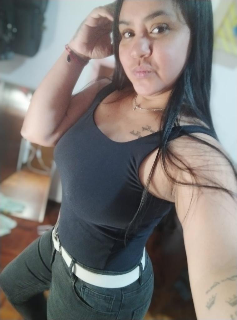 613821179: Chica busca chico en Barcelona
