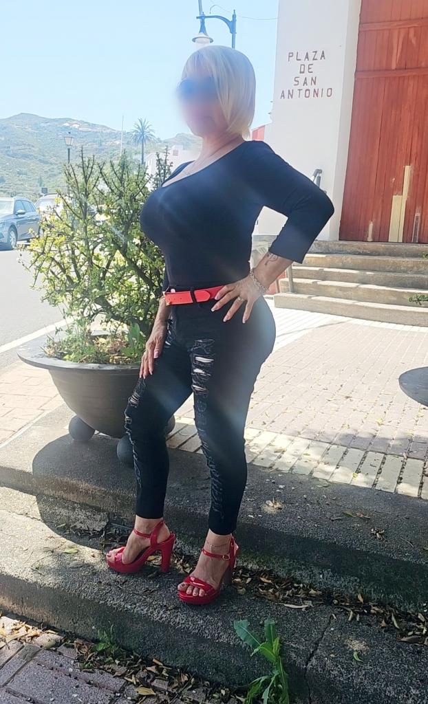Chica busca chico en La Coruña: 