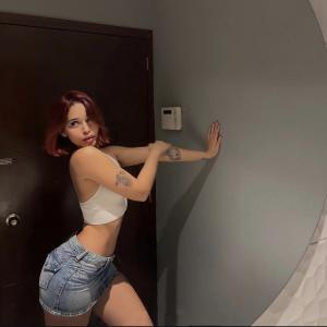 613802919: Chica busca chico en Barcelona