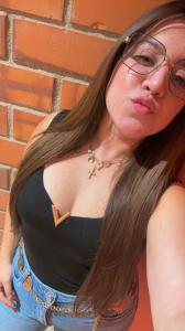 652229197: Chica busca chico en Gerona