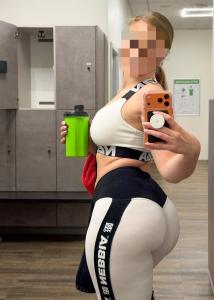 743007945: Chica busca chico en Navarra