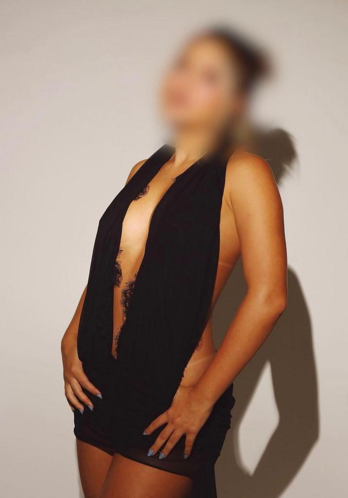 Chica busca chico en Granada: 