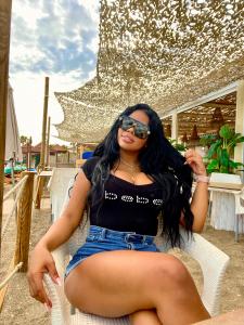 617560384: Chica busca chico en Málaga