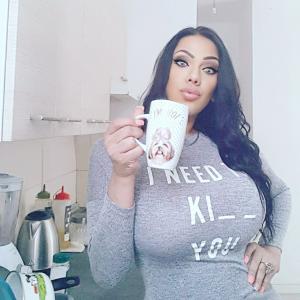 631849711: Transexual en Huelva