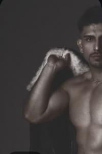 641035300: Chico busca chica en Pontevedra