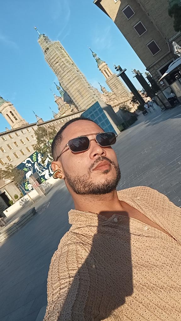 Chico busca chica en Valencia: 