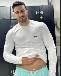 643707252: Chico busca chica en Cádiz