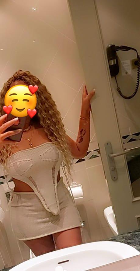 Chica busca chico en La Coruña: 