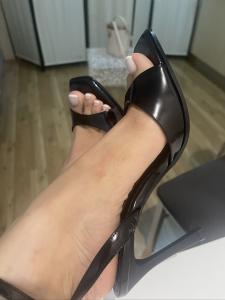 631171340: Chica busca chico en Barcelona