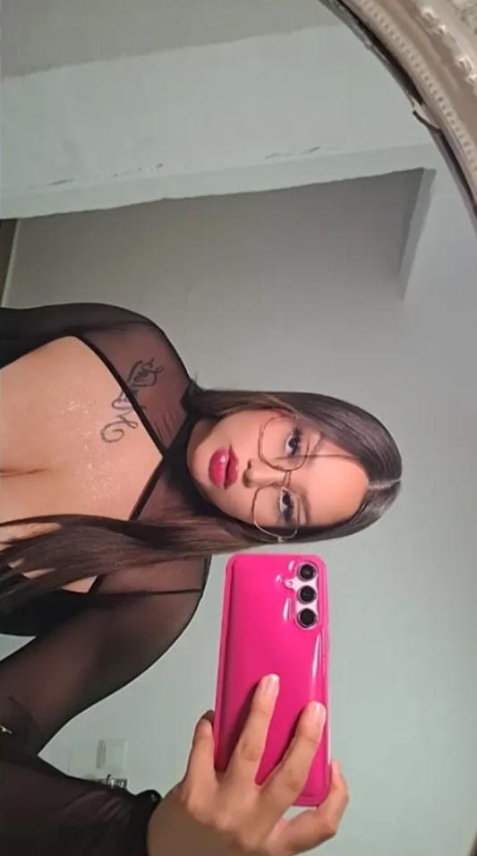 722158479: Chica busca chico en Menorca