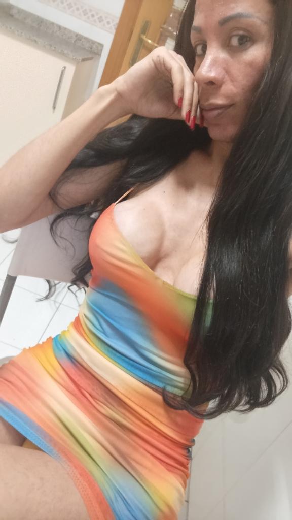 608562219: Transexual en La Coruña