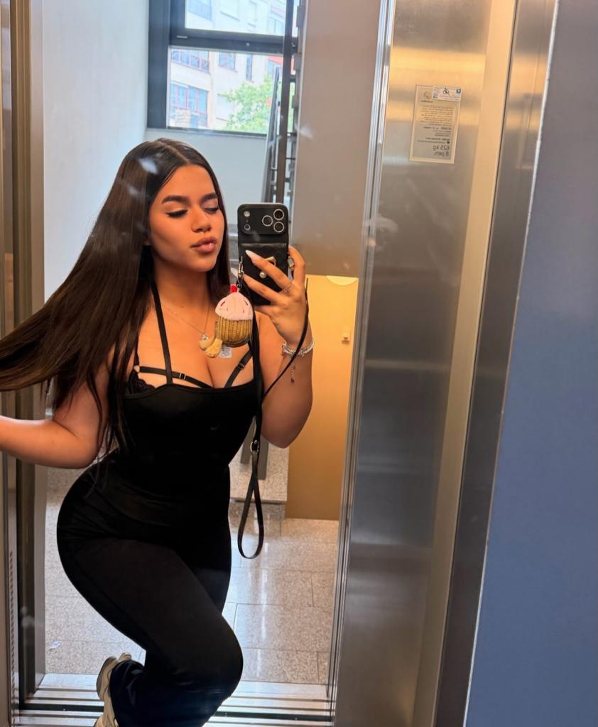 Chica busca chico en Huelva: 