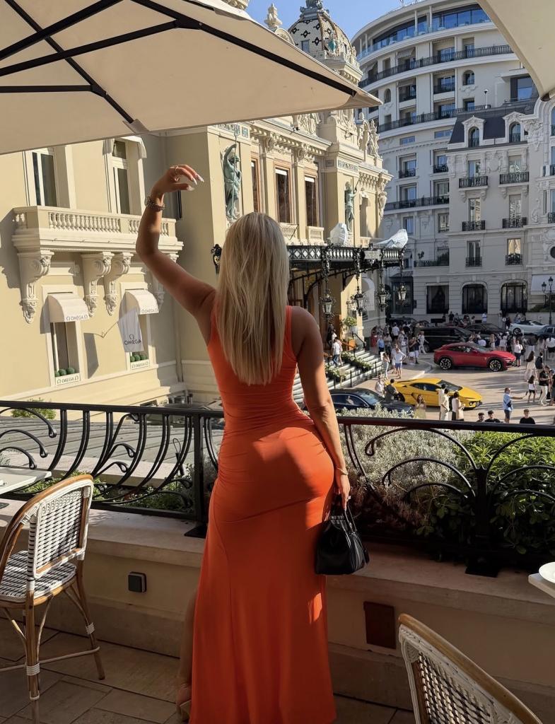 Chica busca chico en Tenerife: 
