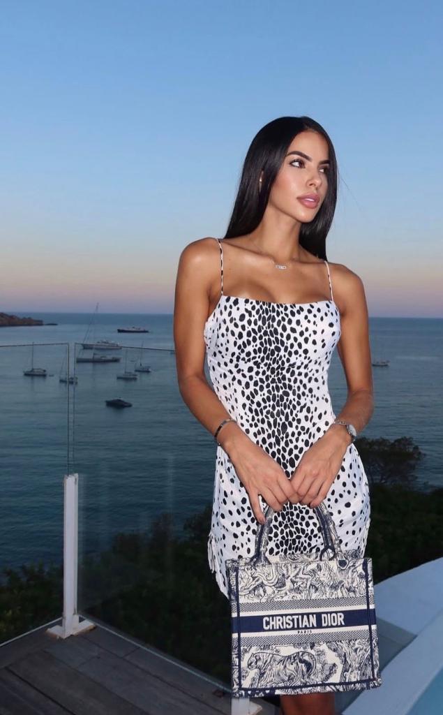 674077527: Chica busca chico en Málaga