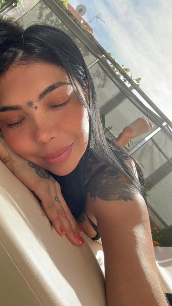 610889531: Chica busca chico en Pontevedra
