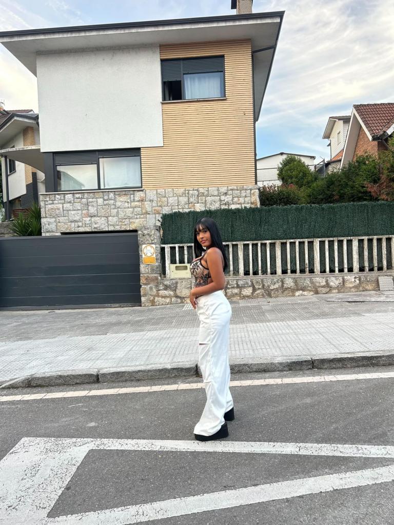 Chica busca chico en Asturias: 