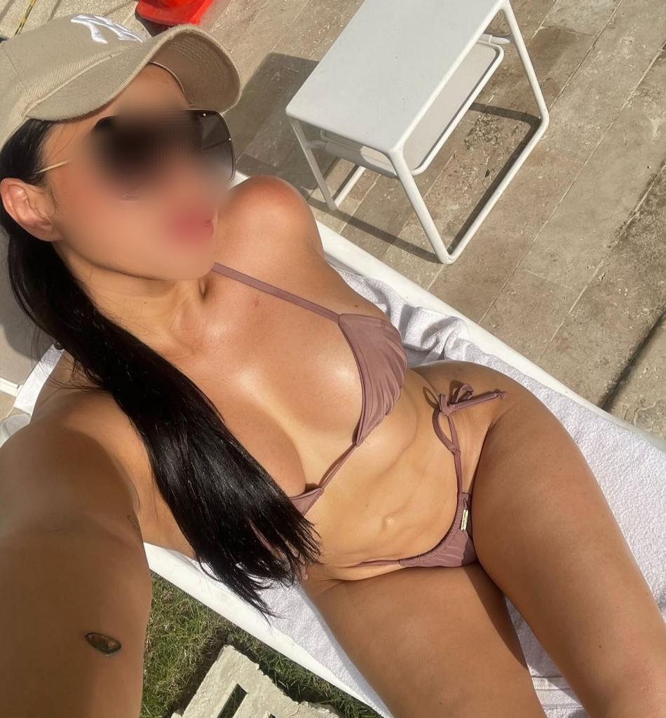 Chica busca chico en Huelva: 