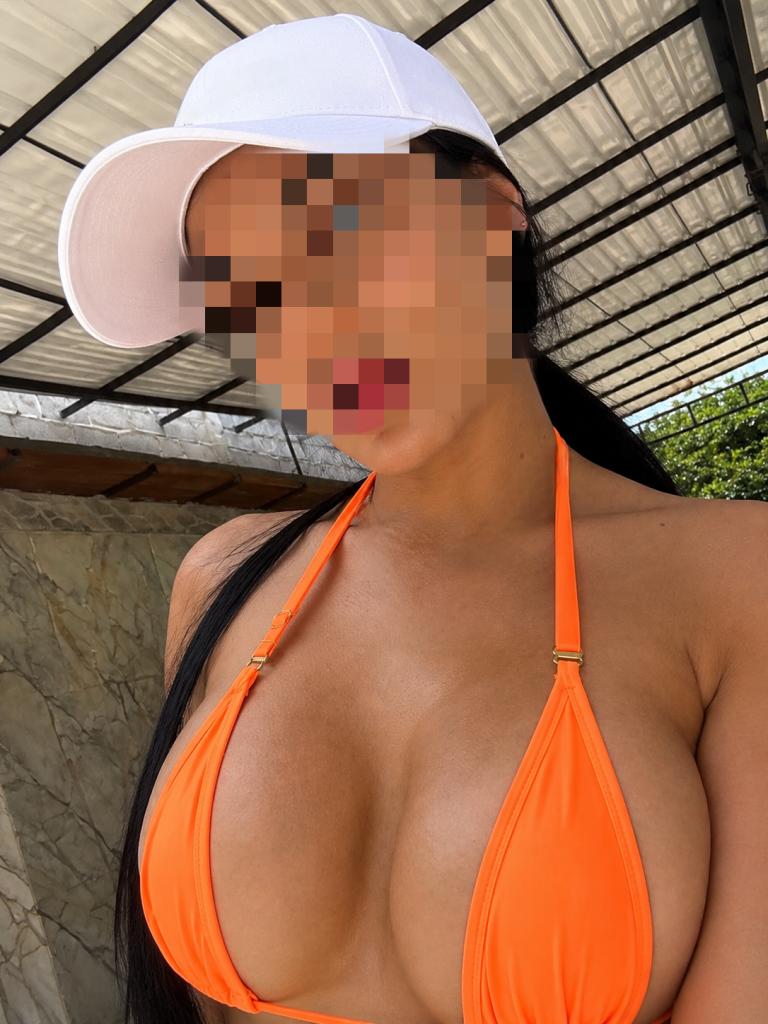Chica busca chico en Málaga: Chica busca chico