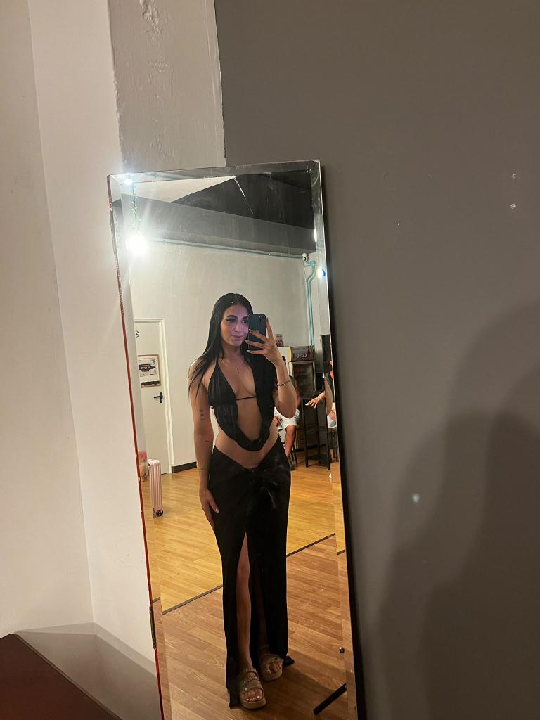 603944191: Chica busca chico en Almería