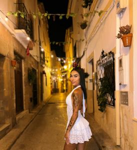647720453: Chica busca chico en Alicante