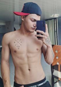 641831485: Chico busca chica en Barcelona