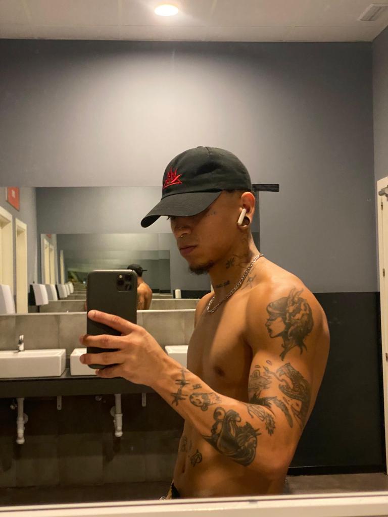 631296689: Chico busca chica en Las Palmas
