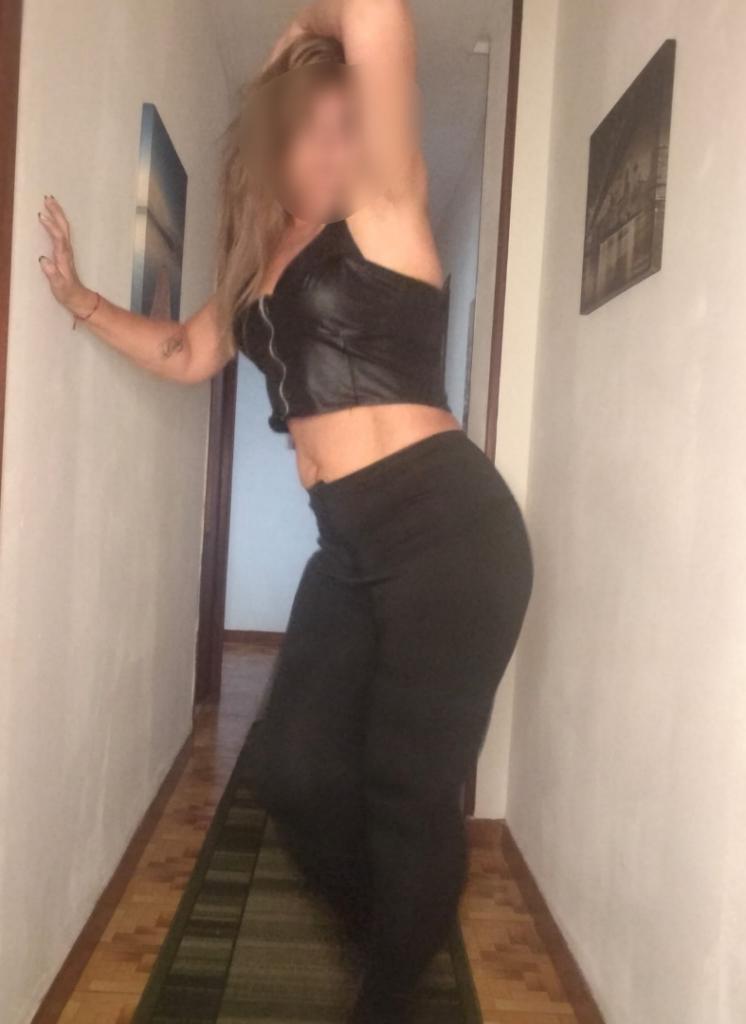 Chica busca chico en La Coruña: 