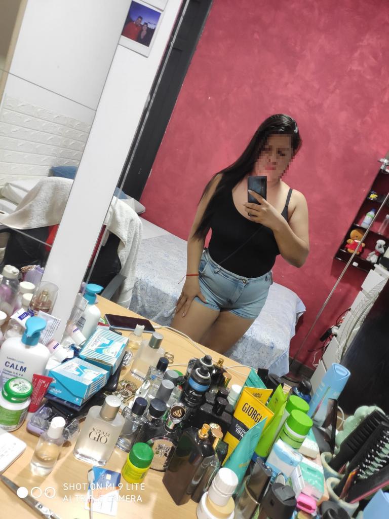 661147808: Chica busca chico en Madrid