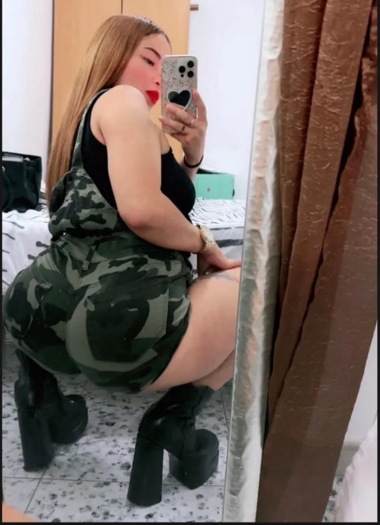 613961749: Chica busca chico en Gerona