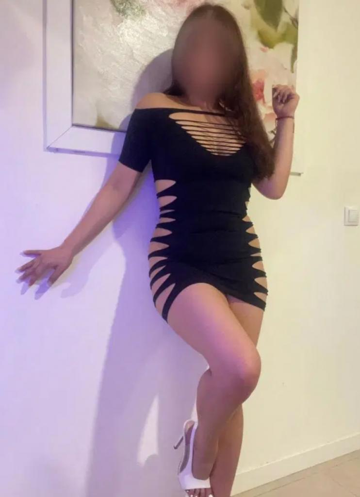 631110981: Chica busca chico en Huesca