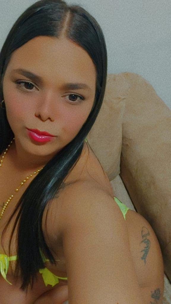 677910093: Chica busca chico en Madrid