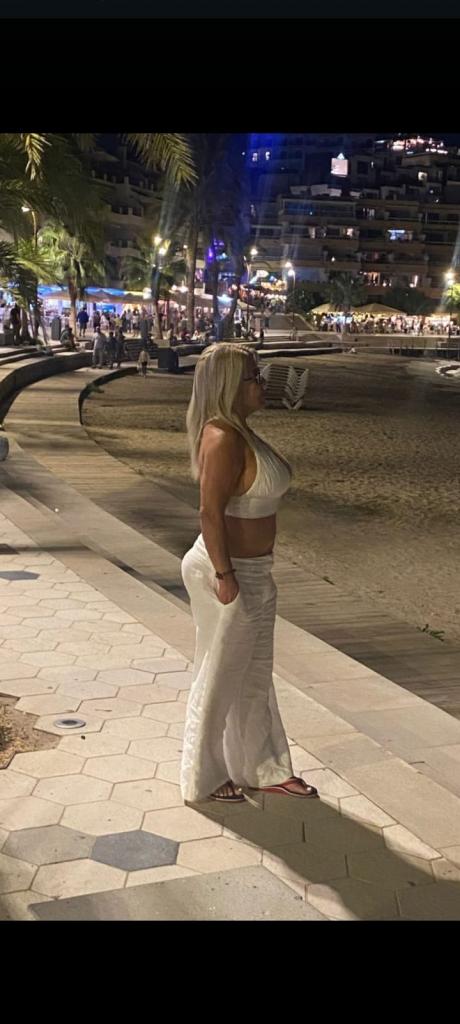 671386206: Chica busca chico en Valencia