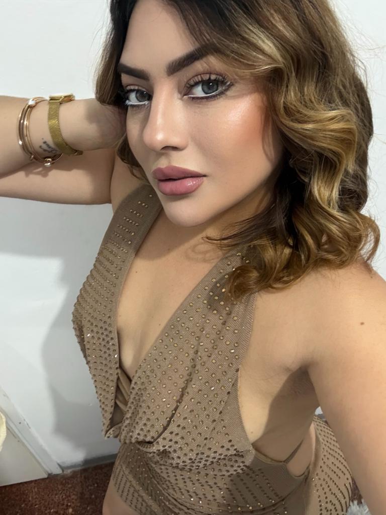 658224484: Chica busca chico en Madrid