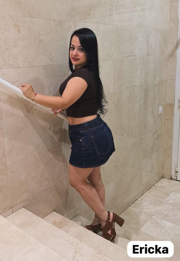 604374286: Chica busca chico en Madrid