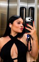 604385583: Chica busca chico en Barcelona