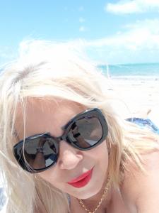 646063342: Chica busca chico en La Coruña