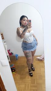 695843883: Chica busca chico en Barcelona