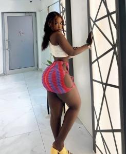 614688154: Chica busca chico en La Coruña