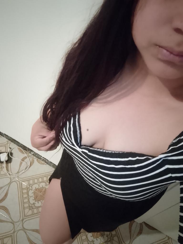 613861081: Chica busca chico en Madrid