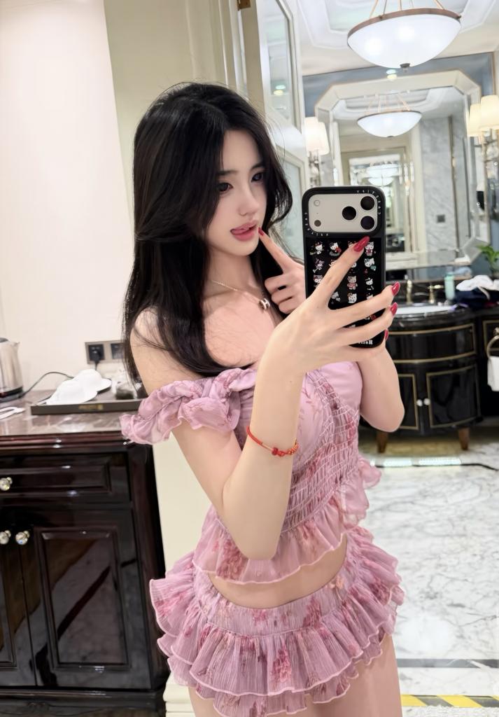 637781915: Chica busca chico en Barcelona